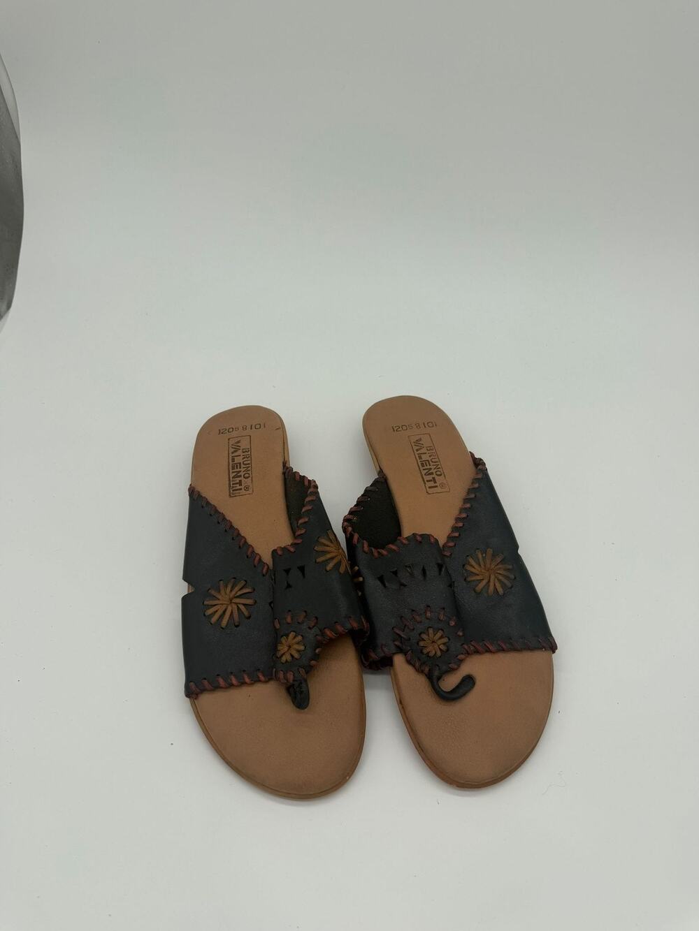 Bruno Valenti Shoes Womens Size 8.5 Black Leather Thong Sandals Floral Boho